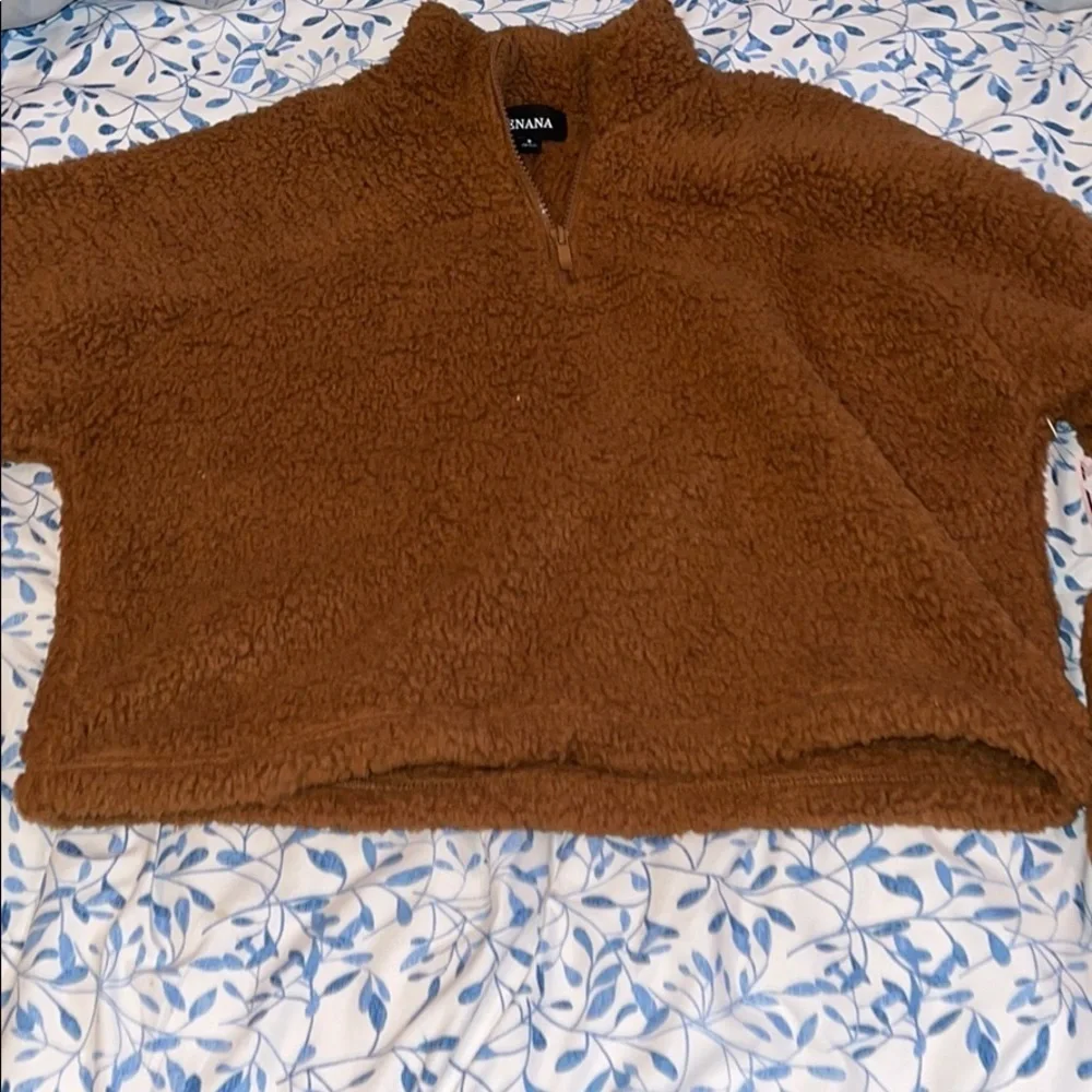S brown Teddy bear material cropped sweater
